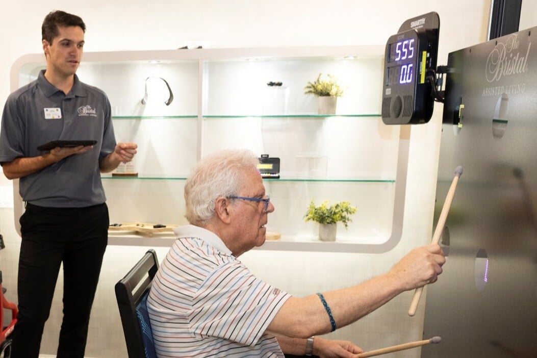 _16A4490 peter and resident