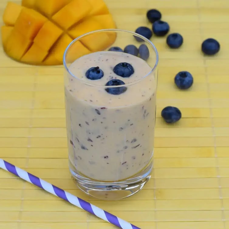 Blueberry Mango Smoothie-1